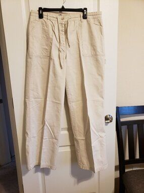 Jones New York Sports 100% cotton, khaki color straight leg pants, size 14
